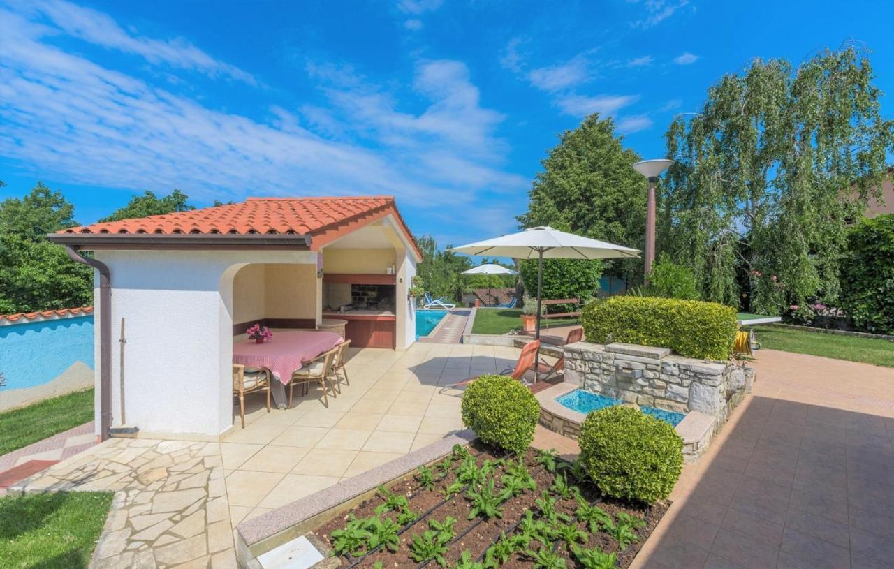 Vrvari Villa Anita With Common Pool מראה חיצוני תמונה
