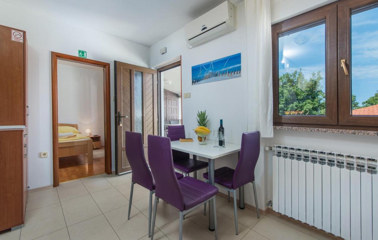 Vrvari Villa Anita With Common Pool מראה חיצוני תמונה