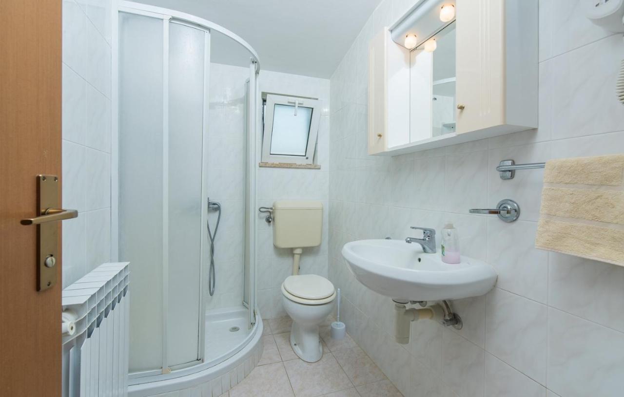 Vrvari Villa Anita With Common Pool מראה חיצוני תמונה